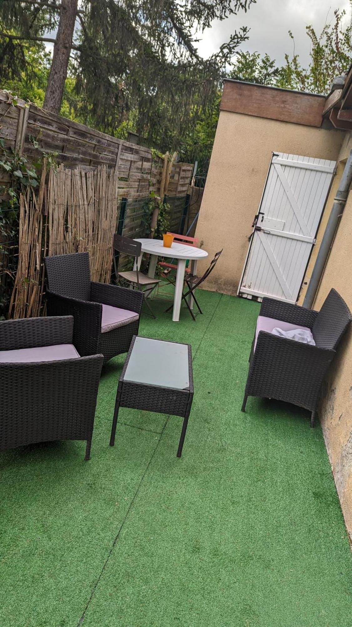 Charmante Maison Renovee, Proche Lac Et Centre-Ville 伊瑟茹尔丹 外观 照片